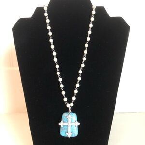Faux pearl/‎ turquoise necklace